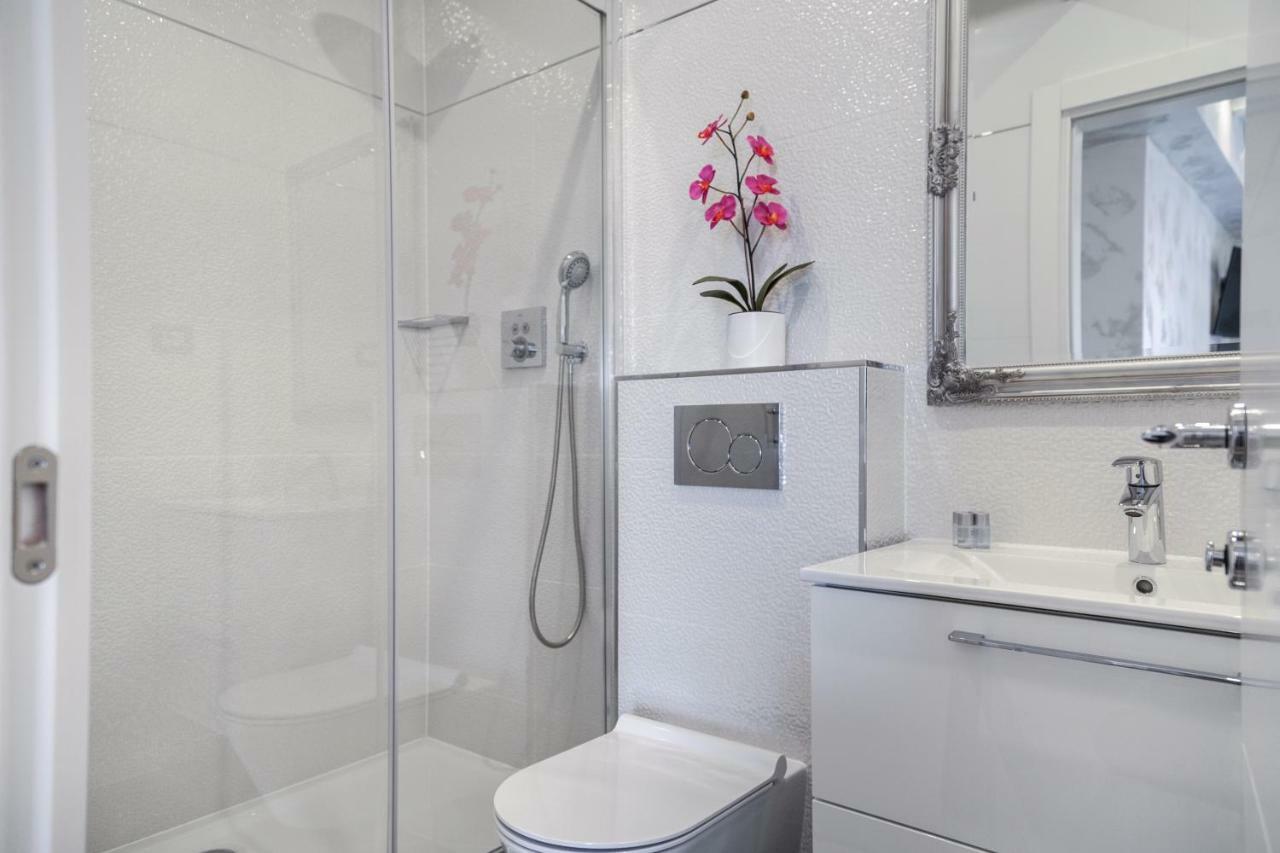 Royal View Apartment Rovinj Exterior photo
